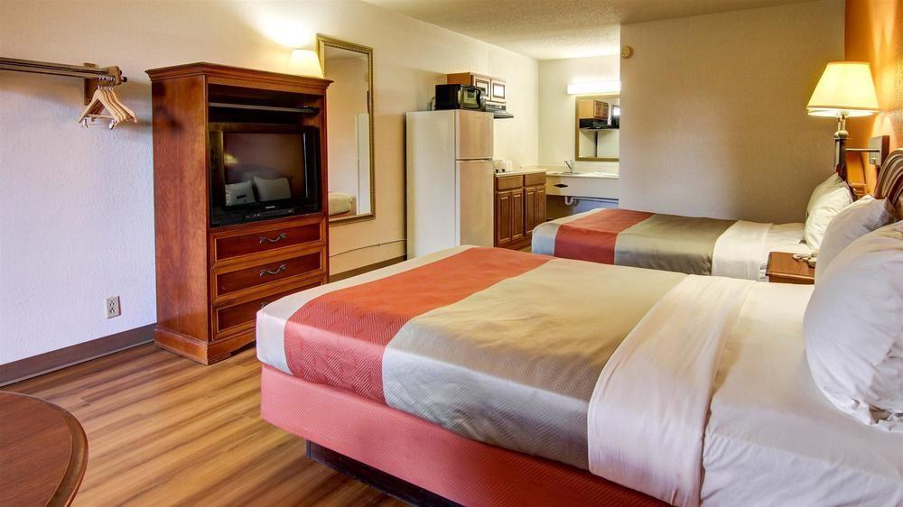 Red Roof Inn Forsyth Extérieur photo