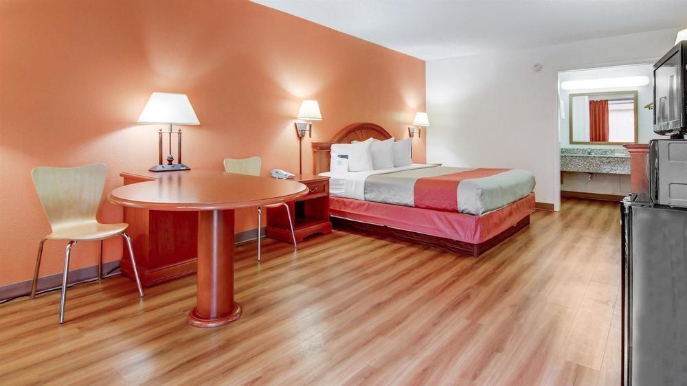 Red Roof Inn Forsyth Extérieur photo