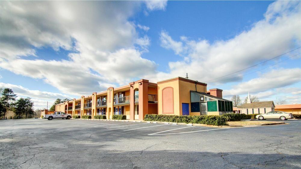 Red Roof Inn Forsyth Extérieur photo