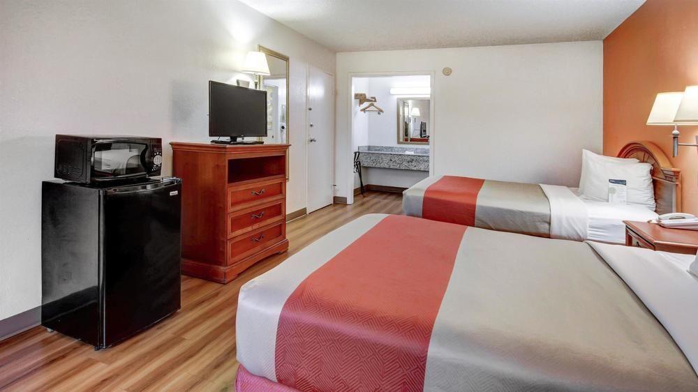 Red Roof Inn Forsyth Extérieur photo