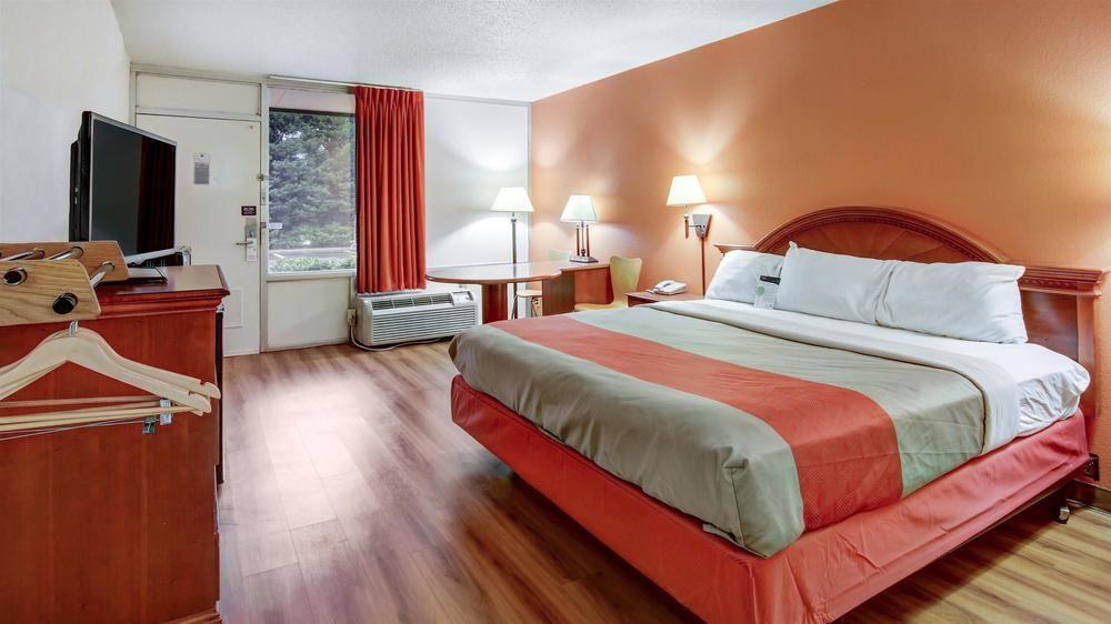 Red Roof Inn Forsyth Extérieur photo